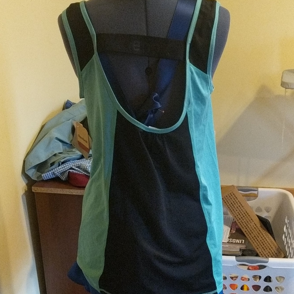 Reebok Workout Tank - Picture 4 of 5